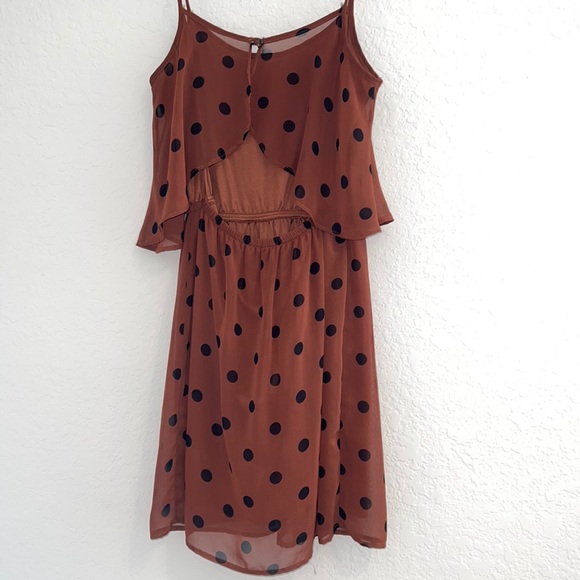 Dress - Picture 2 of 3